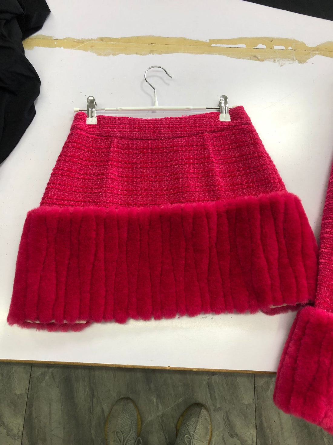 Trendy Little Chanel Style Coat for Women, Autumn Winter Design, Niche Socialite Elegant Rose Red Tweed Set