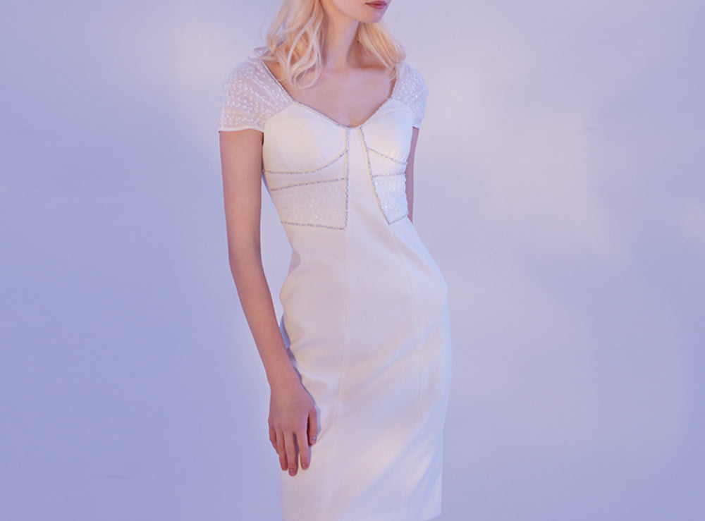 Designer diamond chain decoration pinch pleated mesh white girl waist slim dress