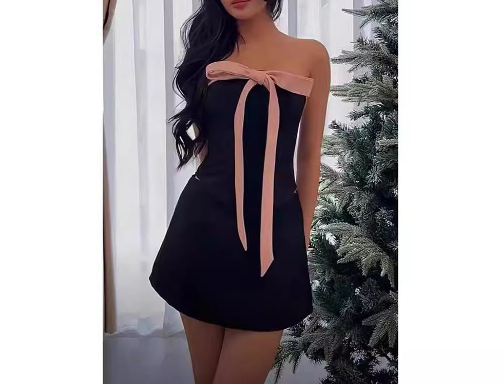 Black Strapless Top with Bow Decoration on Chest