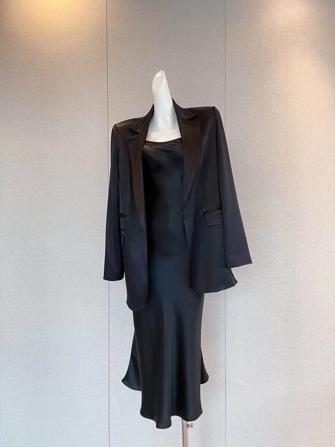 Loose Jacket Acetic Acid Satin Light Luxury Suit Shoulder Small Jacket Top Texted Elegant